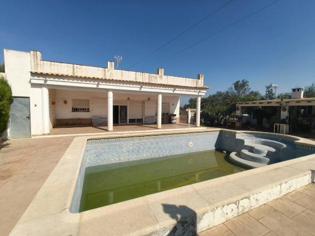 Casa chalet en Venta en Montroi / Montroy
