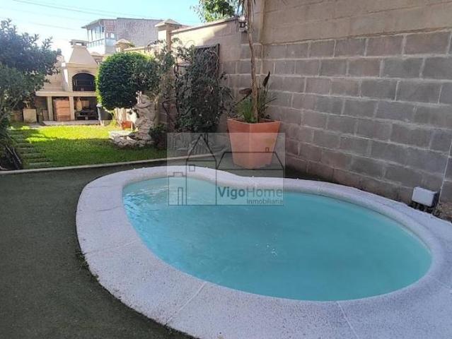 Casa chalet en Venta en Moaña