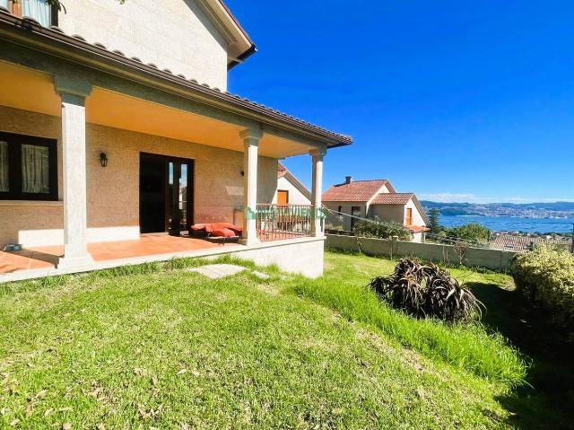 Casa chalet en Venta en Moaña