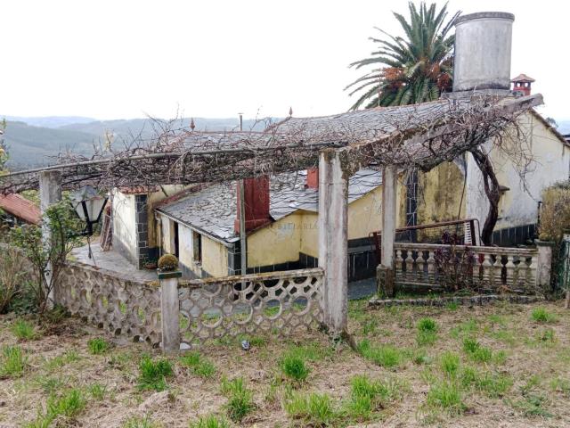 Casa chalet en Venta en Moeche