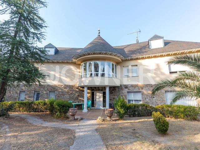 Casa chalet en Venta en Molino de la Hoz