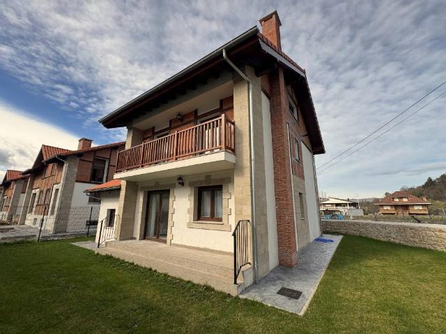 Casa chalet en Venta en Molledo