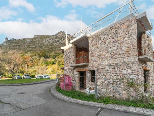 Casa chalet en Venta en Morcín