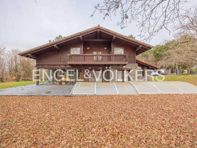 Casa chalet en Venta en Mungia