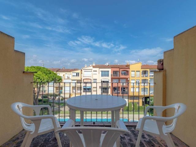 Casa chalet en Venta en Muga Gran Reserva Badia