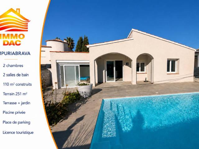 Casa chalet en Venta en Muga Gran Reserva Badia
