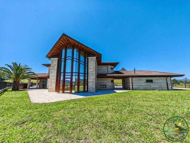 Casa chalet en Venta en Nava