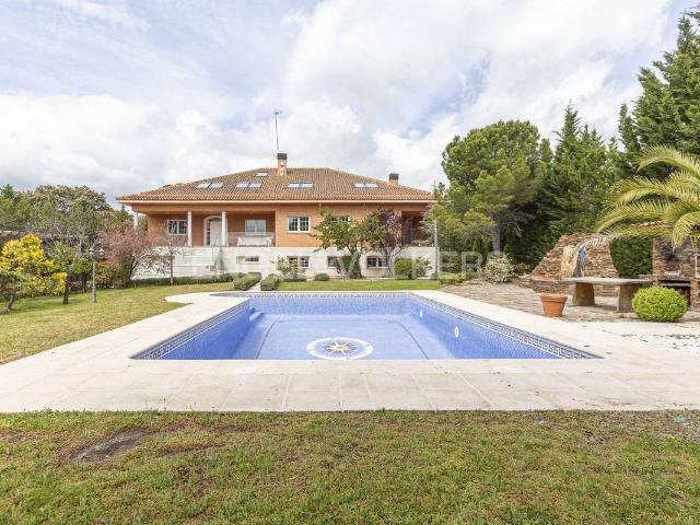Casa chalet en Venta en Navalquejigo Los Arroyos