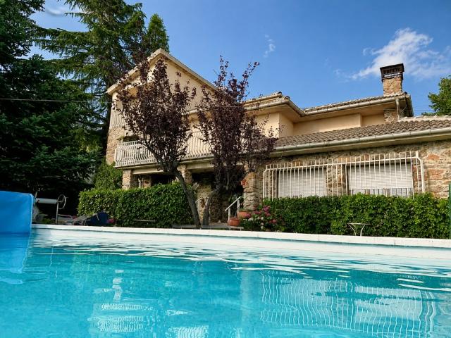 Casa Chalet en Venta en Navas De Riofrio Segovia