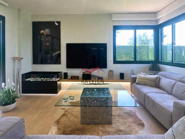 Casa chalet en Venta en Navata