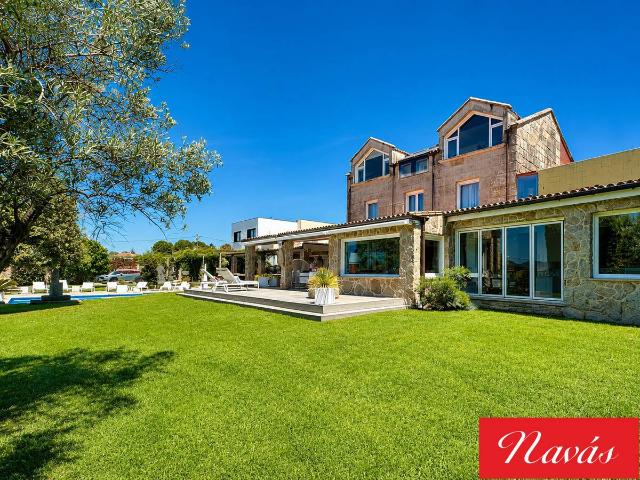 Casa chalet en Venta en Navia