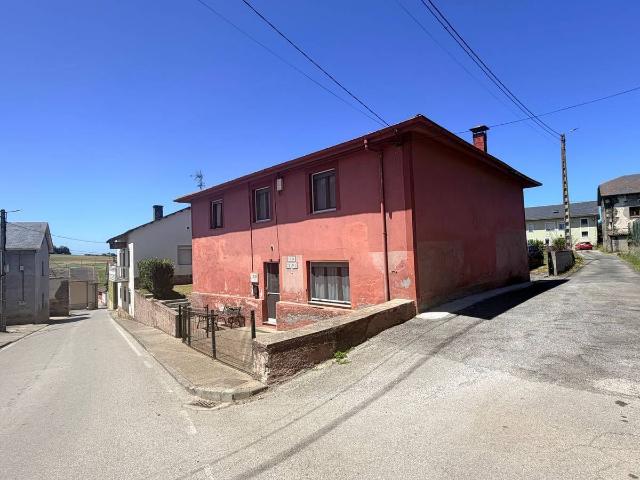Casa chalet en Venta en Navia