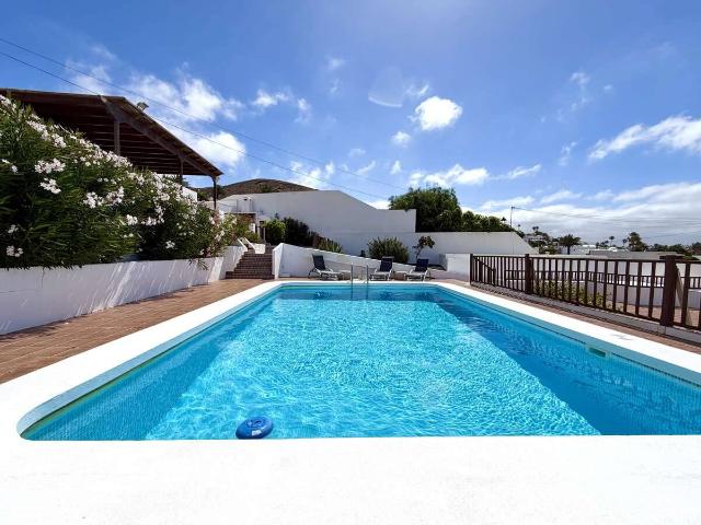 Casa chalet en Venta en Nazaret