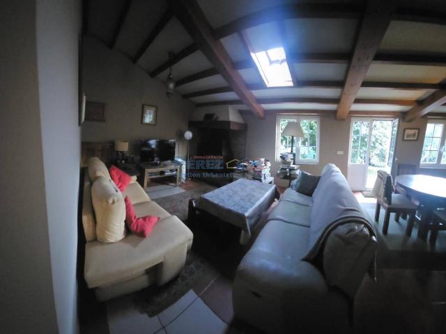 Casa chalet en Venta en Neda