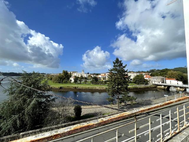 Casa chalet en Venta en Neda