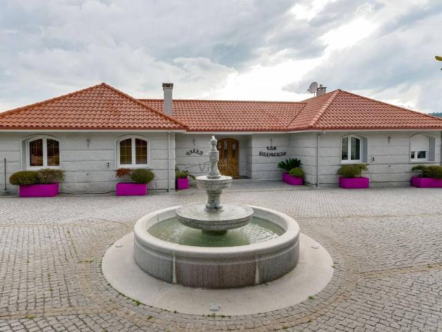 Casa chalet en Venta en Nogueira de Ramuín