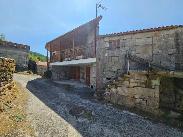 Casa chalet en Venta en Nogueira de Ramuín
