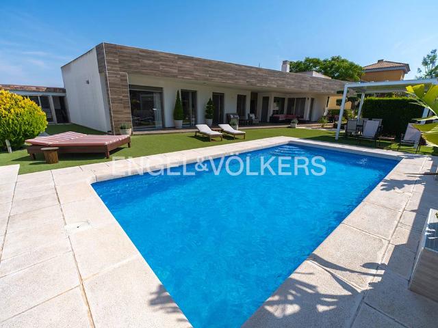 Casa chalet en Venta en Noroeste