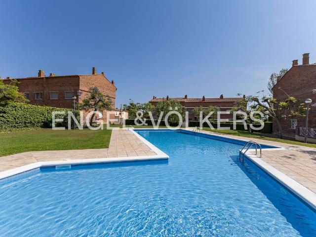 Casa chalet en Venta en Nou Eixample Nord