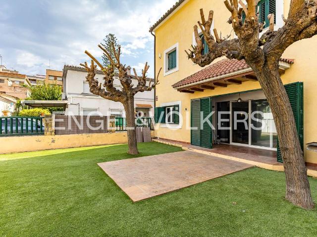 Casa chalet en Venta en Nou Eixample Nord