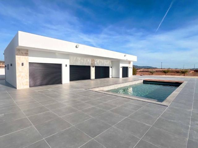 Casa chalet en Venta en Novelda