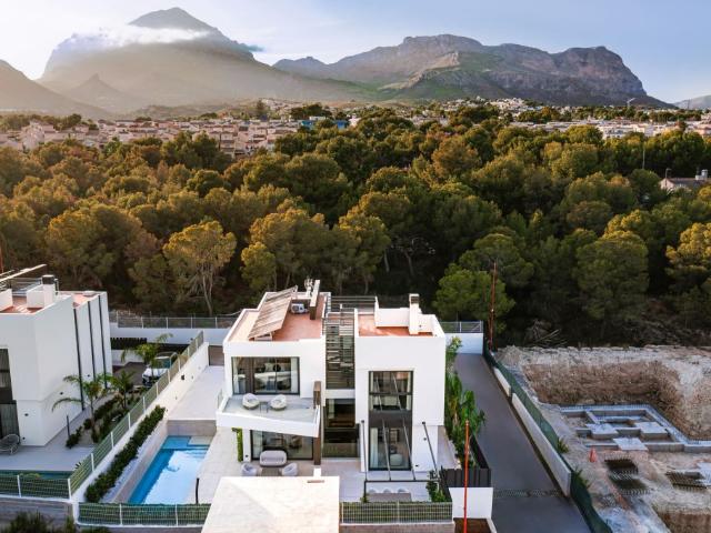 Casa Chalet en Venta en Nucia, La Alicante