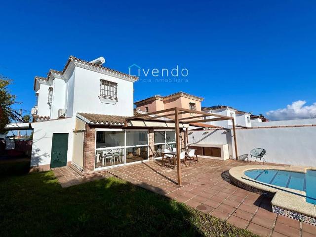 Casa chalet en Venta en Núcleo urbano