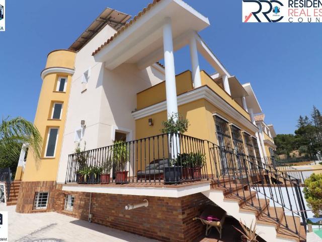 Casa chalet en Venta en Núcleo urbano