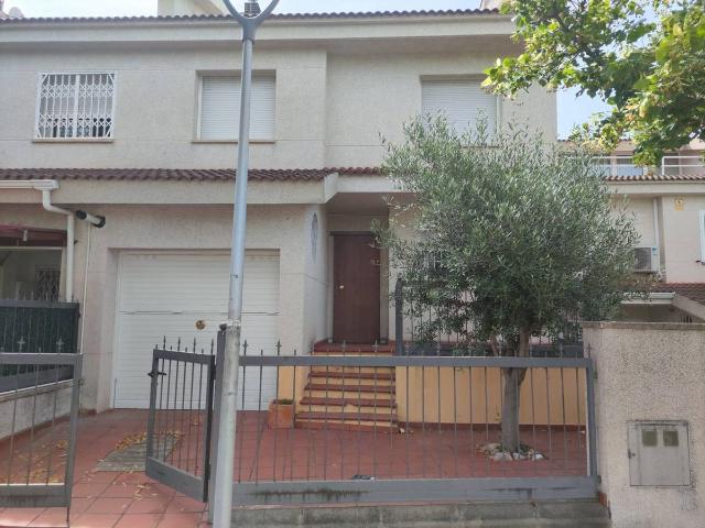 Casa chalet en Venta en Nucli Urbà