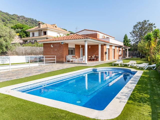 Casa chalet en Venta en Nucli Urbà