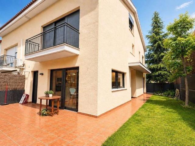 Casa chalet en Venta en Nucli Urbà