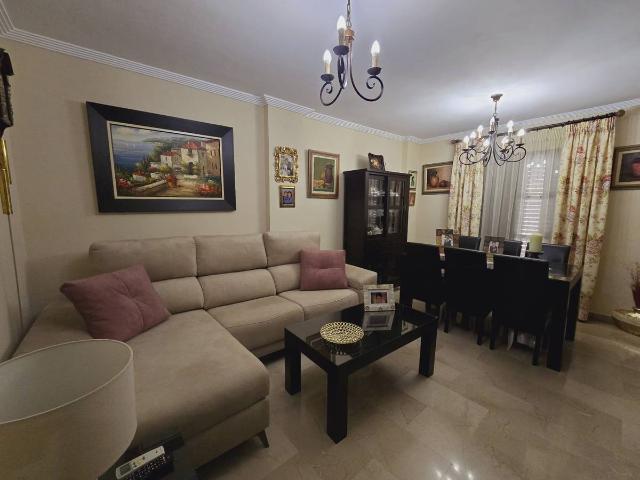 Casa chalet en Venta en Nueva Alcalá