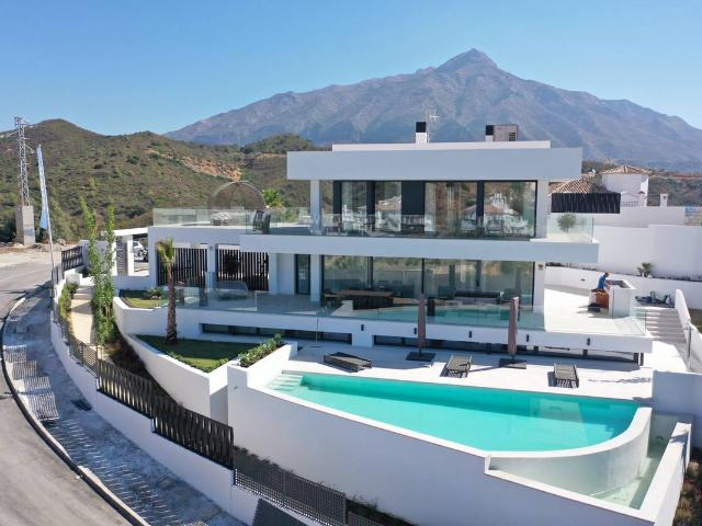 Casa chalet en Venta en Nueva Andalucía centro