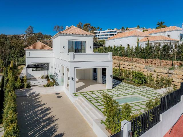 Casa chalet en Venta en Nueva Andalucía centro