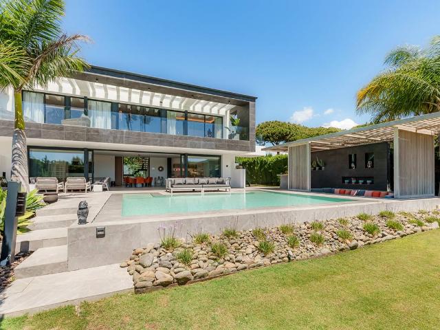 Casa chalet en Venta en Nueva Andalucía centro
