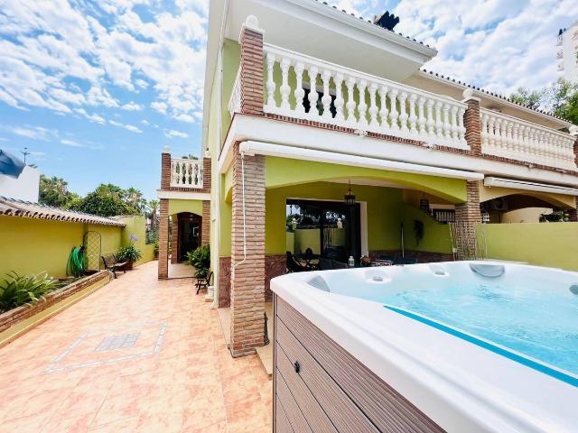 Casa chalet en Venta en Nueva Andalucía centro