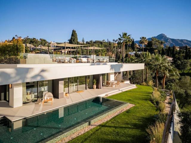 Casa chalet en Venta en Nueva Andalucía centro