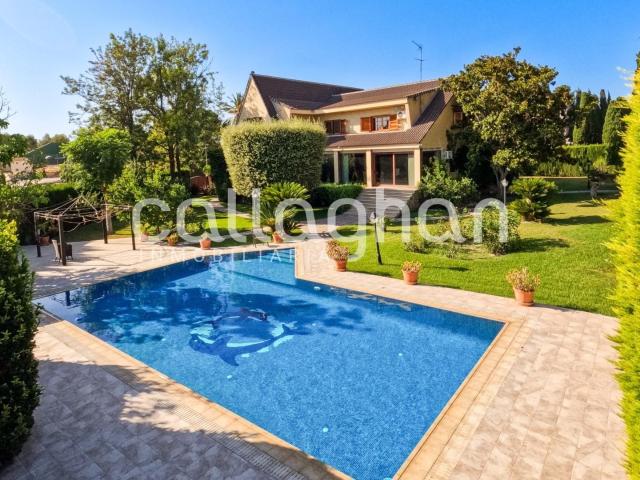 Casa chalet en Venta en Nueva Santa Barbara Cruz de Gracia