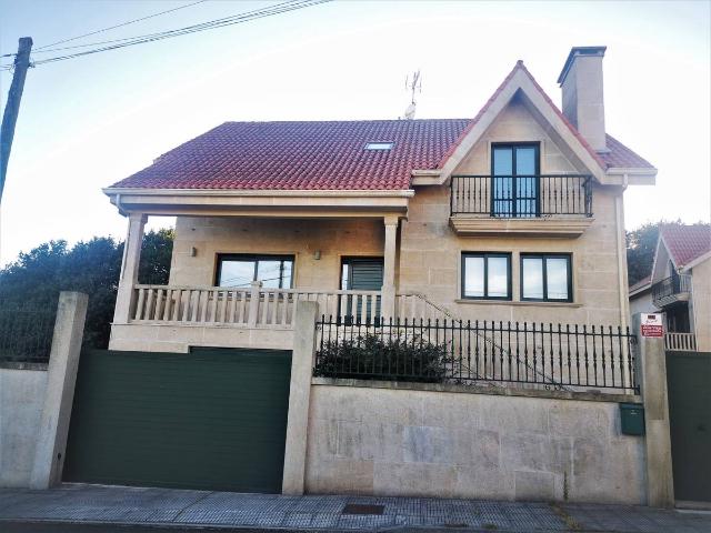 Casa chalet en Venta en O Milladoiro