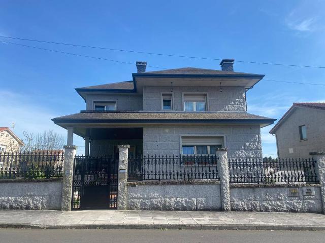 Casa chalet en Venta en O Carballiño