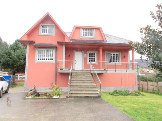 Casa chalet en Venta en O Feal Xubia