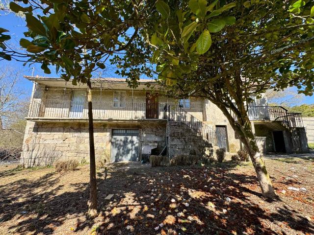 Casa chalet en Venta en O Irixo