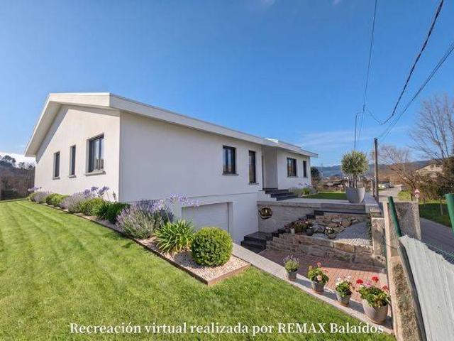 Casa chalet en Venta en O Porriño