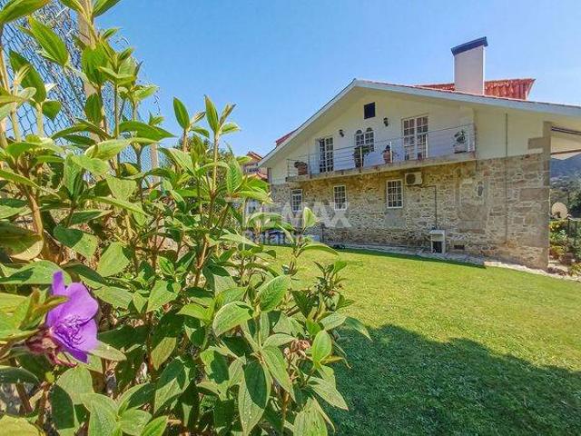 Casa chalet en Venta en O Rosal