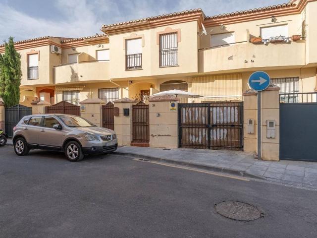 Casa chalet en Venta en Ogíjares
