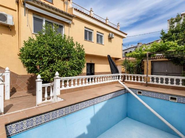 Casa chalet en Venta en Ogíjares