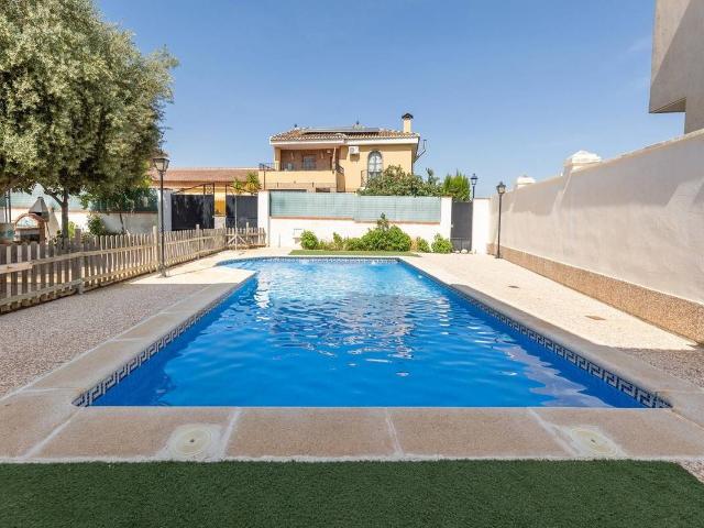 Casa chalet en Venta en Ogíjares