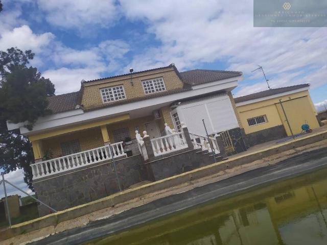 Casa chalet en Venta en Oeste