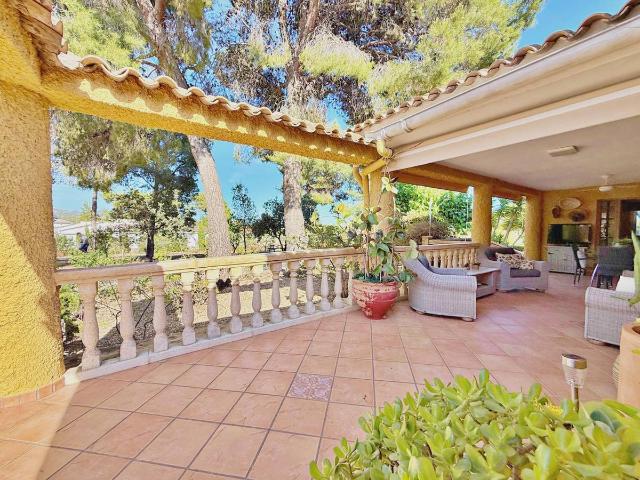 Casa chalet en Venta en Olocau
