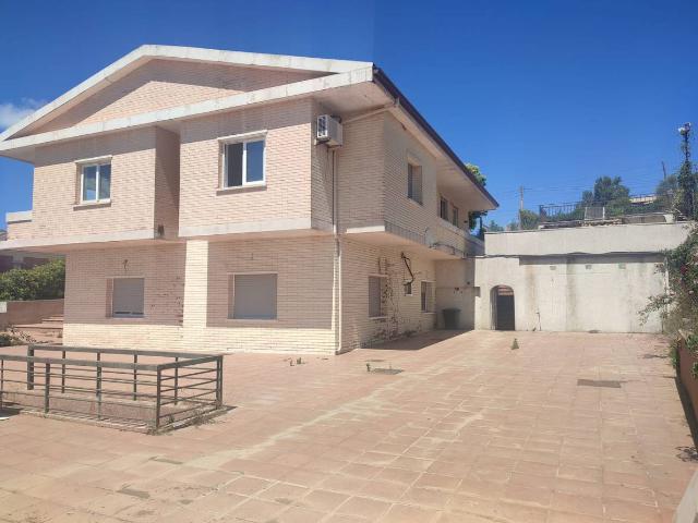 Casa chalet en Venta en Olesa de Bonesvalls